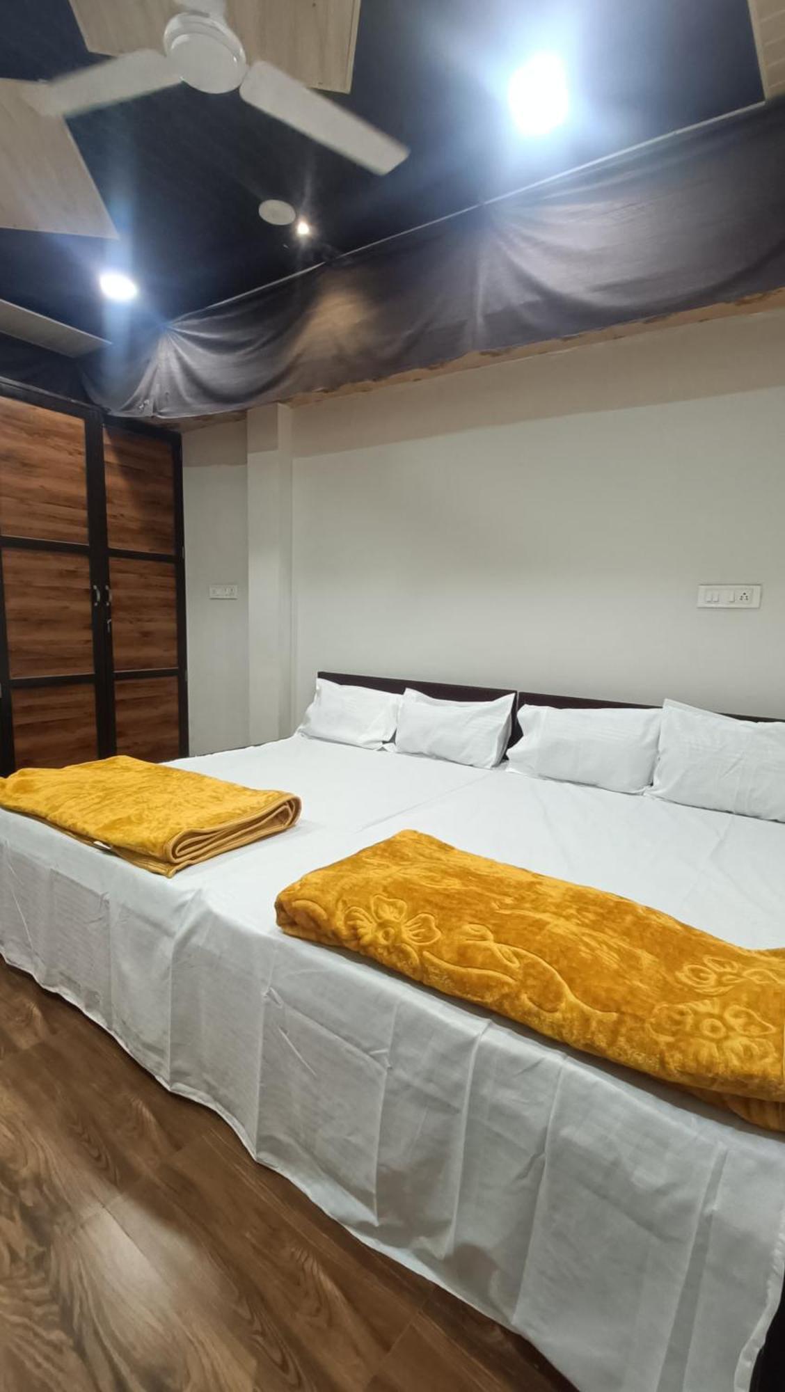 אויאיין Mangaldeep Guest House מראה חיצוני תמונה